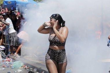 Rio de Janeiro, Brezilya, 5 Mart 2019. Rio de Janeiro şehir merkezinde Lud 'un Fervo karnaval bloğunun geçit töreni ve tanıtımı sırasında kargaşa ve kargaşa..