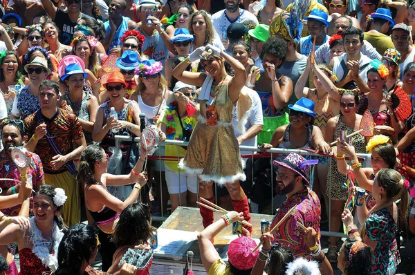 Rio Janeiro Stycznia 2016 Revelers Grać Podczas Parady Bloku Fogo — Zdjęcie stockowe