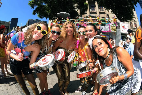 Rio Janeiro Januari 2016 Revelers Spelen Tijdens Parade Van Het — Stockfoto