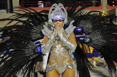 Rio de Janeiro, 26 Şubat 2017. Brezilya 'nın Rio de Janeiro kentindeki Sambodromo şehrindeki dünyanın en büyük karnavalı kabul edilen Rio de Janeiro Karnavalı sırasında Samba Okulları Geçidi