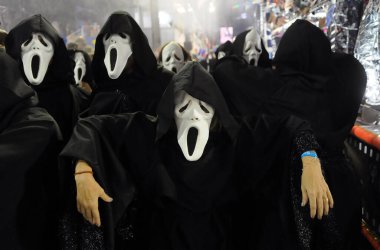 Rio de Janeiro, 26 Şubat 2017. Brezilya 'nın Rio de Janeiro kentindeki Sambodromo şehrindeki dünyanın en büyük karnavalı kabul edilen Rio de Janeiro Karnavalı sırasında Samba Okulları Geçidi