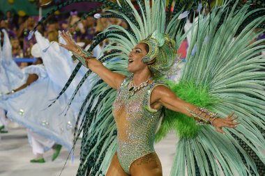 Rio de Janeiro, 9 Şubat 2018. Brezilya 'nın Rio de Janeiro kentindeki Sambodromo şehrindeki dünyanın en büyük karnavalı kabul edilen Rio de Janeiro Karnavalı sırasında Samba Okulları Geçidi.