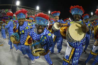 Rio de Janeiro, 9 Şubat 2018. Brezilya 'nın Rio de Janeiro kentindeki Sambodromo şehrindeki dünyanın en büyük karnavalı kabul edilen Rio de Janeiro Karnavalı sırasında Samba Okulları Geçidi.