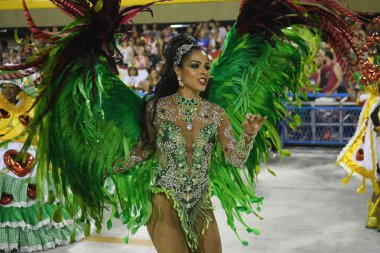 Rio de Janeiro, 9 Şubat 2018. Brezilya 'nın Rio de Janeiro kentindeki Sambodromo şehrindeki dünyanın en büyük karnavalı kabul edilen Rio de Janeiro Karnavalı sırasında Samba Okulları Geçidi.