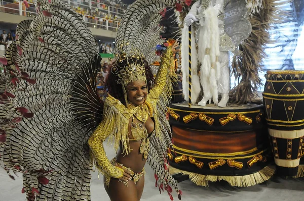 里约热内卢 2017年2月26日 里约热内卢狂欢节期间的桑巴学校游行被认为是世界上最大的狂欢节 在巴西里约热内卢的桑博德罗莫 — 图库照片
