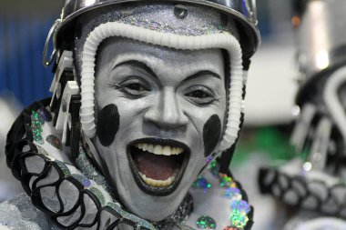 Rio de Janeiro, 9 Şubat 2018. Brezilya 'nın Rio de Janeiro kentindeki Sambodromo şehrindeki dünyanın en büyük karnavalı kabul edilen Rio de Janeiro Karnavalı sırasında Samba Okulları Geçidi.