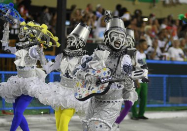 Rio de Janeiro, 9 Şubat 2018. Brezilya 'nın Rio de Janeiro kentindeki Sambodromo şehrindeki dünyanın en büyük karnavalı kabul edilen Rio de Janeiro Karnavalı sırasında Samba Okulları Geçidi.