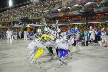 Rio de Janeiro, 9 Şubat 2018. Brezilya 'nın Rio de Janeiro kentindeki Sambodromo şehrindeki dünyanın en büyük karnavalı kabul edilen Rio de Janeiro Karnavalı sırasında Samba Okulları Geçidi.