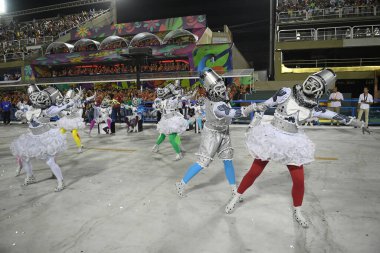 Rio de Janeiro, 9 Şubat 2018. Brezilya 'nın Rio de Janeiro kentindeki Sambodromo şehrindeki dünyanın en büyük karnavalı kabul edilen Rio de Janeiro Karnavalı sırasında Samba Okulları Geçidi.