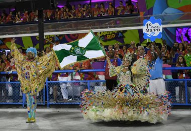 Rio de Janeiro, 9 Şubat 2018. Brezilya 'nın Rio de Janeiro kentindeki Sambodromo şehrindeki dünyanın en büyük karnavalı kabul edilen Rio de Janeiro Karnavalı sırasında Samba Okulları Geçidi.