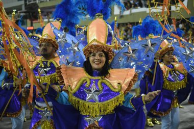 Rio de Janeiro, 9 Şubat 2018. Brezilya 'nın Rio de Janeiro kentindeki Sambodromo şehrindeki dünyanın en büyük karnavalı kabul edilen Rio de Janeiro Karnavalı sırasında Samba Okulları Geçidi.