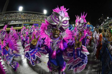 Rio de Janeiro, 9 Şubat 2018. Brezilya 'nın Rio de Janeiro kentindeki Sambodromo şehrindeki dünyanın en büyük karnavalı kabul edilen Rio de Janeiro Karnavalı sırasında Samba Okulları Geçidi.