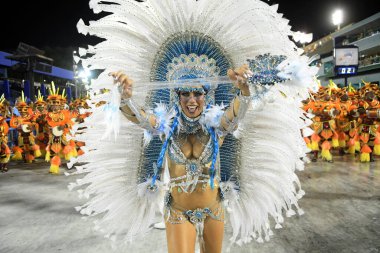 Rio de Janeiro, 9 Şubat 2018. Brezilya 'nın Rio de Janeiro kentindeki Sambodromo şehrindeki dünyanın en büyük karnavalı kabul edilen Rio de Janeiro Karnavalı sırasında Samba Okulları Geçidi.