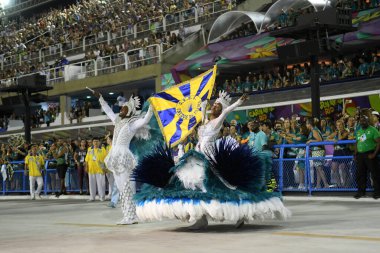 Rio de Janeiro, 9 Şubat 2018. Dünyanın en büyük karnavalı olarak kabul edilen Rio de Janeiro Karnavalı sırasında Sambdromo 'daki Özel Grup Samba Okulları Geçidi..