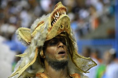 Rio de Janeiro, 9 Şubat 2018. Dünyanın en büyük karnavalı olarak kabul edilen Rio de Janeiro Karnavalı sırasında Sambdromo 'daki Özel Grup Samba Okulları Geçidi..