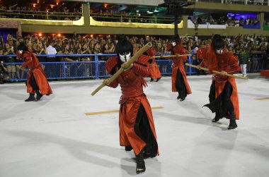 Rio de Janeiro, 9 Şubat 2018. Dünyanın en büyük karnavalı olarak kabul edilen Rio de Janeiro Karnavalı sırasında Sambdromo 'daki Özel Grup Samba Okulları Geçidi..