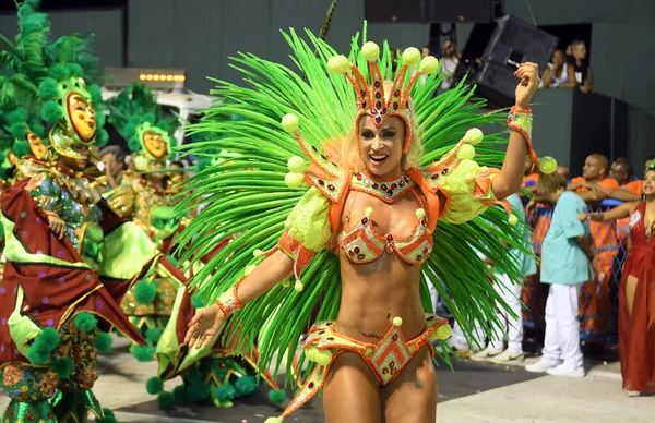 Rio Janeiro 2018 리우데자네이루 사육제 기간에 그룹의 최대의 사육제로 — 스톡 사진