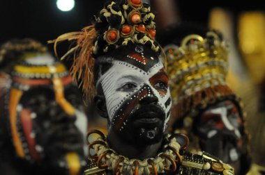 Rio de Janeiro, 26 Şubat 2017. Brezilya 'nın Rio de Janeiro kentindeki Sambodromo şehrindeki dünyanın en büyük karnavalı kabul edilen Rio de Janeiro Karnavalı sırasında Samba Okulları Geçidi