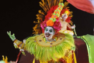 Rio de Janeiro, 6 Şubat 2016. Brezilya 'nın Rio de Janeiro kentindeki Sambodromo şehrindeki dünyanın en büyük karnavalı kabul edilen Rio de Janeiro Karnavalı sırasında Samba Okulları Geçidi.