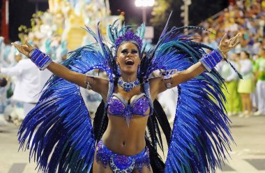 Rio de Janeiro, 6 Şubat 2016. Brezilya 'nın Rio de Janeiro kentindeki Sambodromo şehrindeki dünyanın en büyük karnavalı kabul edilen Rio de Janeiro Karnavalı sırasında Samba Okulları Geçidi.