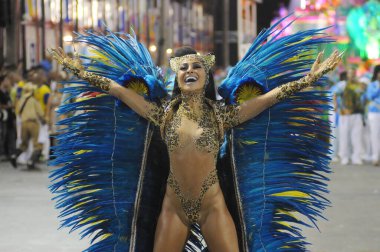 Rio de Janeiro, 6 Şubat 2016. Brezilya 'nın Rio de Janeiro kentindeki Sambodromo şehrindeki dünyanın en büyük karnavalı kabul edilen Rio de Janeiro Karnavalı sırasında Samba Okulları Geçidi.