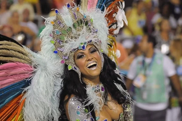Rio de Janeiro, 6 Şubat 2016. Brezilya 'nın Rio de Janeiro kentindeki Sambodromo şehrindeki dünyanın en büyük karnavalı kabul edilen Rio de Janeiro Karnavalı sırasında Samba Okulları Geçidi.
