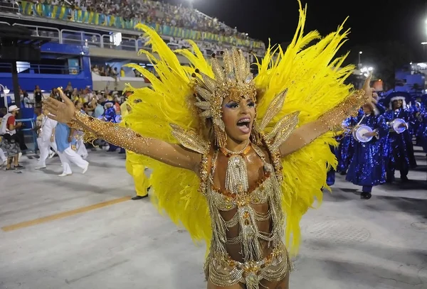 2016年2月6日 リオデジャネイロ ジャネイロのカーニバル中のサンバ学校パレード 世界最大のカーニバルと考えられています サンボドロモ リオデジャネイロ市 ブラジル — ストック写真