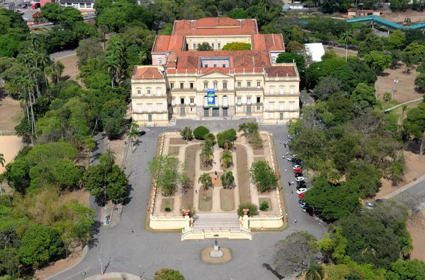 2014年11月11日 里约热内卢国家博物馆的航拍照片 国家博物馆位于圣克里斯多沃社区 是葡萄牙王室家族来到巴西后居住的历史遗迹 — 图库照片