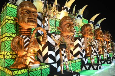 Rio de Janeiro, 23 Şubat 2020. Rio de Janeiro 'daki karnaval sırasında, Sambodromo' da, Rio de Janeiro şehrinde, dünyanın en büyük karnavalı olarak kabul edildi..