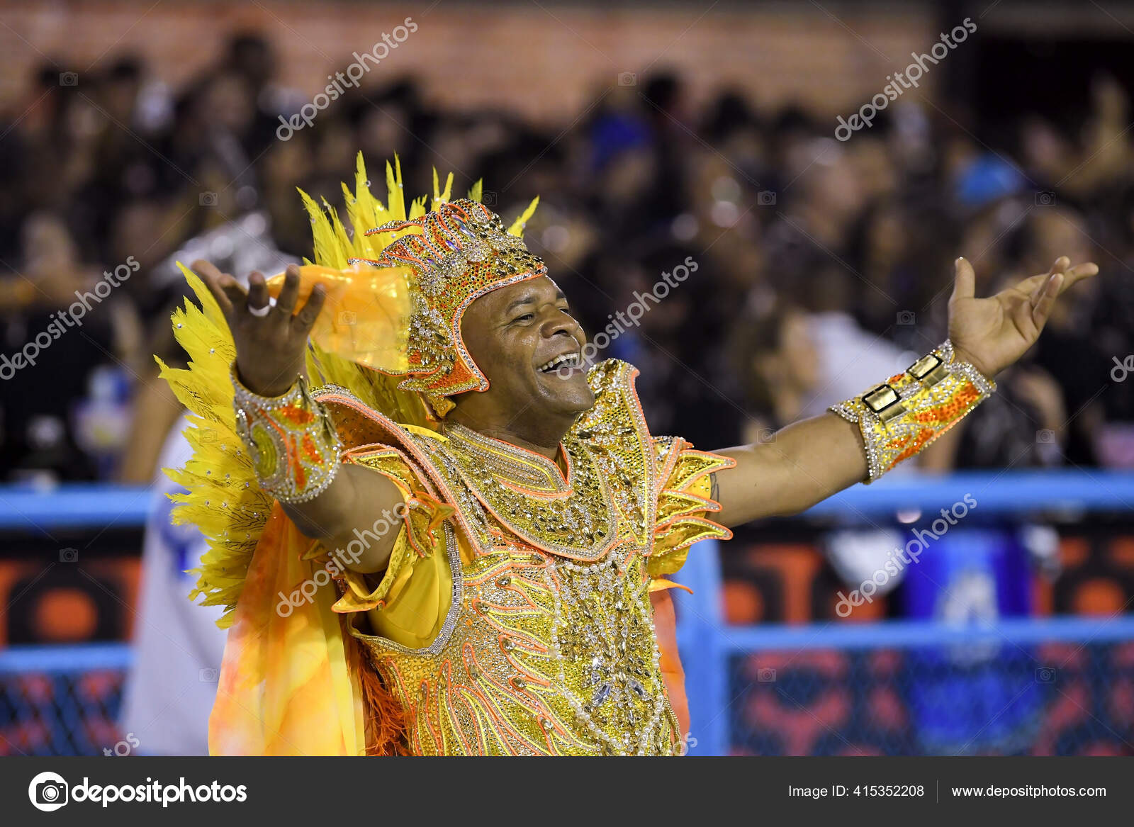 https://st4.depositphotos.com/36524586/41535/i/1600/depositphotos_415352208-stock-photo-rio-janeiro-february-2020-parade.jpg