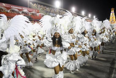 Rio de Janeiro, 23 Şubat 2020. Samba okulu Beija Flor 'ın geçit töreni, Rio de Janeiro' daki karnavalda, dünyanın en büyük karnavalında, Rio de Janeiro şehrindeki Sambdromo 'da.