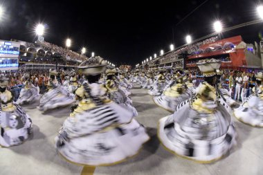 Rio de Janeiro, Brezilya, 24 Mart 2020. Samba Okulu Unio da Ilha do Governador 'un geçit töreni, Rio de Janeiro' daki Sambodromo karnavalında gerçekleşti..