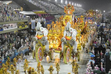 Rio de Janeiro, 29 Şubat 2020. Samba Okulu Akademisyenleri do Salgueiro 'nun geçit töreni, Rio de Janeiro' daki karnavalda, dünyanın en büyük karnavalında, Rio de Janeiro şehrinde,.