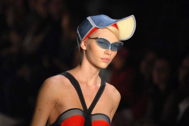 Rio de Janeiro, 31 Mayıs 2011 Moda gösterisi sırasında Brezilya 'nın Rio de Janeiro şehrindeki Pier Mau' da.