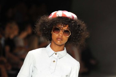 Rio de Janeiro, 31 Mayıs 2011 Moda gösterisi sırasında Brezilya 'nın Rio de Janeiro şehrindeki Pier Mau' da