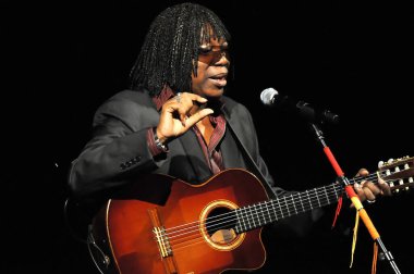 Rio de Janeiro, Brezilya, 7 Aralık 2009.Singer Milton Nascimento, Rio de Janeiro kentindeki Belediye Tiyatrosu 'ndaki gösterisinde.