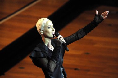 Rio de Janeiro, Brezilya, 7 Aralık 2009. Portekizli fado şarkıcısı Mariza, Rio de Janeiro kentindeki Belediye Tiyatrosu 'nda bir gösteri sırasında