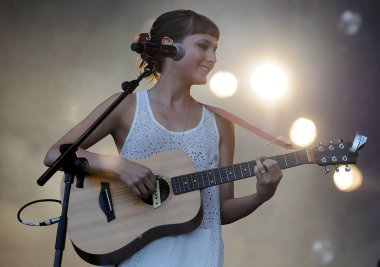 Rio de Janeiro, 20 Eylül 2013. Şarkıcı Mallu Magalhaes, Rio 'daki Rock' ta bir konser sırasında.