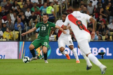Rio de Janeiro, Brezilya, 18 Haziran 2019. Bolivya - Peru maçı sırasında Maracana Stadyumu 'nda Copa America 2019 için futbol oyuncuları.