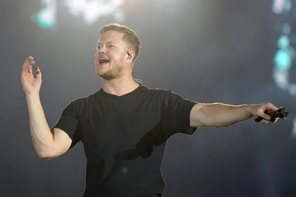 Rio de Janeiro, Brezilya, 6 Ekim 2019. Indie rock grubu Imagine Dragons 'un solisti Dan Reynolds Rio de Janeiro' da Rock 'ta verdiği konserde.