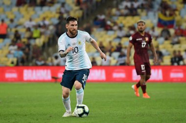 Rio de Janeiro, Brezilya, 28 Haziran 2019. Arjantinli futbolcu Lionel Messi, Copa America 2019 Maracan Stadyumu 'nda oynanan Venezuela - Arjantin maçı sırasında.