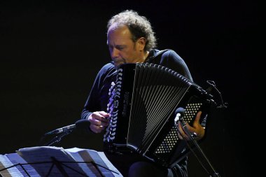 Rio de Janeiro, Brezilya, 6 Haziran 2019. İtalyan Accordion Fausto Beccalossi Rio Montreux Caz Festivali 'nde Rio de Janeiro şehrinde düzenlenen gösterisinde.