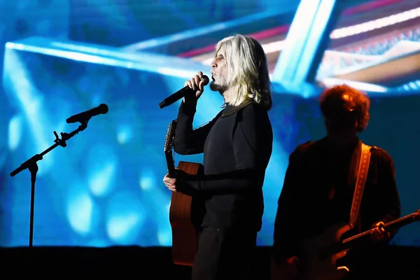 Rio de Janeiro, Brezilya, 6 Eylül 2025. Şarkıcı Oswaldo Montenegro, gösterisi sırasında Rio de Janeiro kentindeki Qualistage konser salonunda.