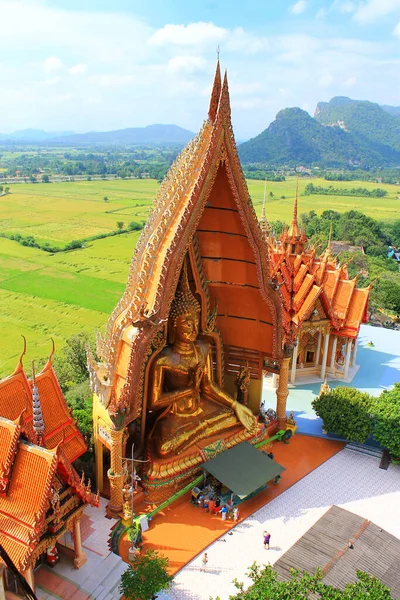 Kanchanaburi Bölgesindeki Wat Tham Suea Daki Mozaikten Yapılmış Büyük Altın — Stok fotoğraf