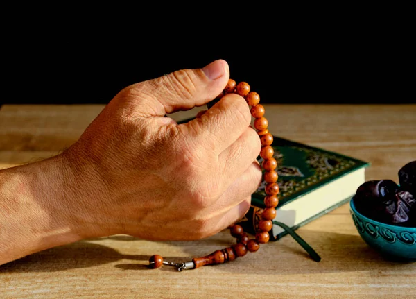 Hand Senior Muslim Man Fingering Rosary Made Stone Background Green — Stock Photo, Image