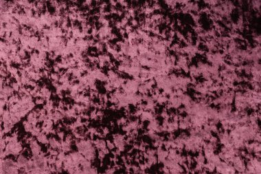 Kumaş dokusu macenta renginde, pürüzsüzce yerleştirilmiş..