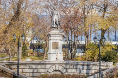 Vladivostok, Rusya, 11 Kasım 2018. Vladivostok 'taki devrimci Sergey Lazo anıtı, heykeltıraş L. M. Pisarevsky 1945