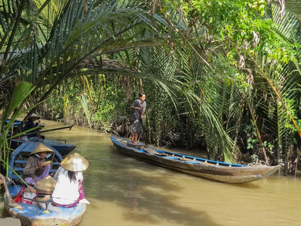 Ben Tre Vietnam Januar 2015 Zwei Vietnamesische Frauen Sitzen Beim — Stockfoto