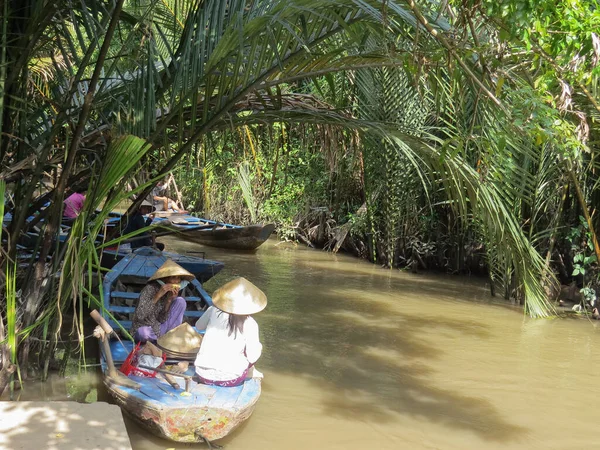 Ben Tre Vietnam Januar 2015 Zwei Vietnamesische Frauen Essen Einem — Stockfoto