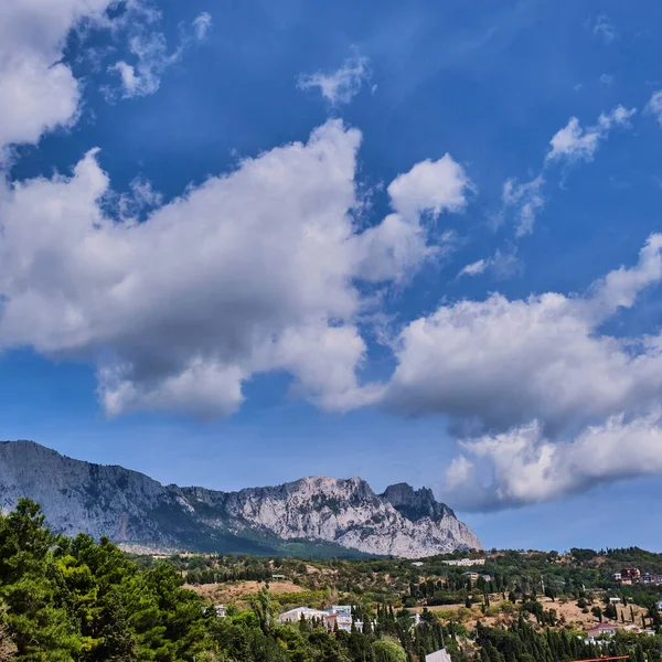 Prachtig Berglandschap Uitzicht Petri Een Piek Het Krimgebergte — Stockfoto